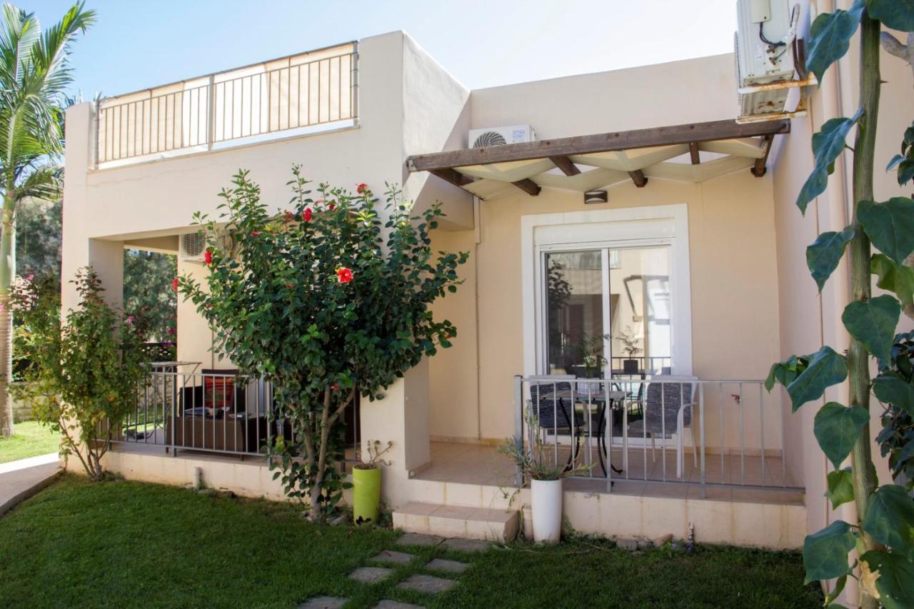 Villa Nopigia Homeleader Exterior photo